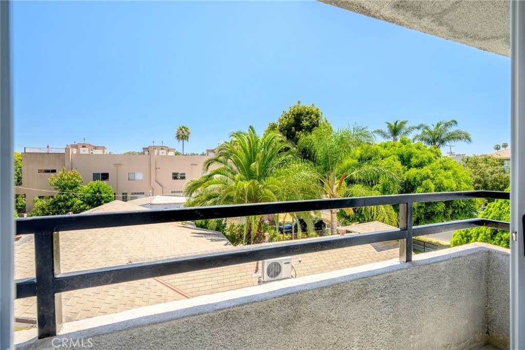 4328 Whitsett Avenue - Photo 16