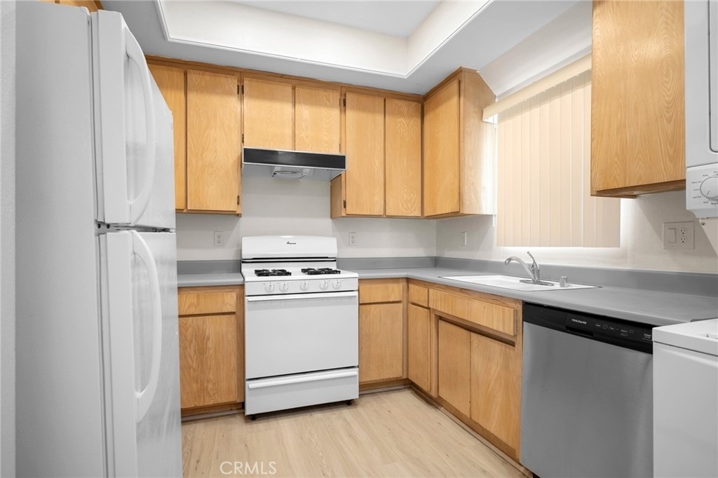 4328 Whitsett Avenue - Photo 11