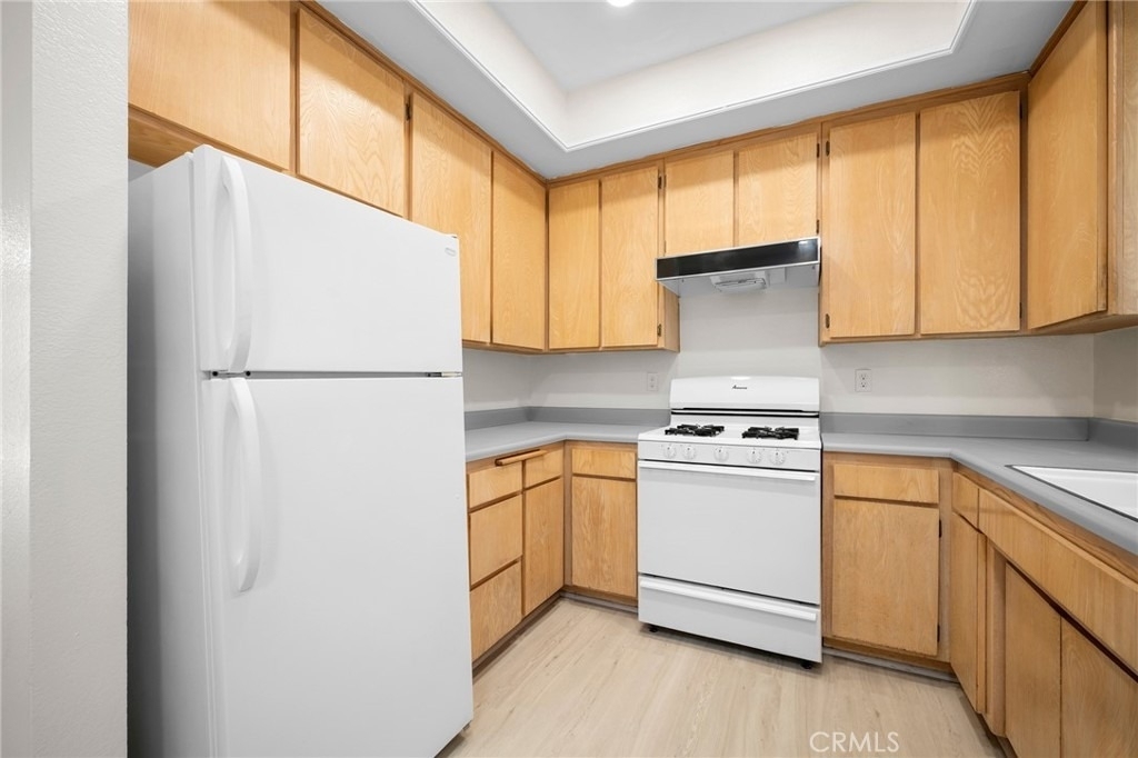 4328 Whitsett Avenue - Photo 12