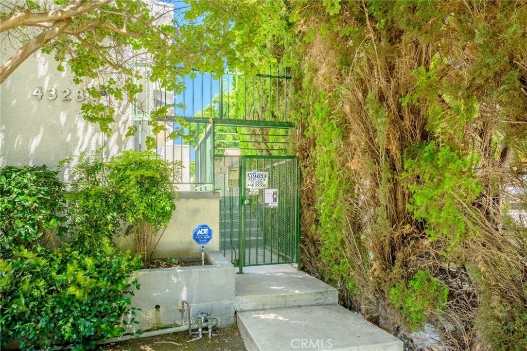 4328 Whitsett Avenue - Photo 1