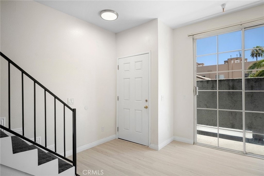 4328 Whitsett Avenue - Photo 3