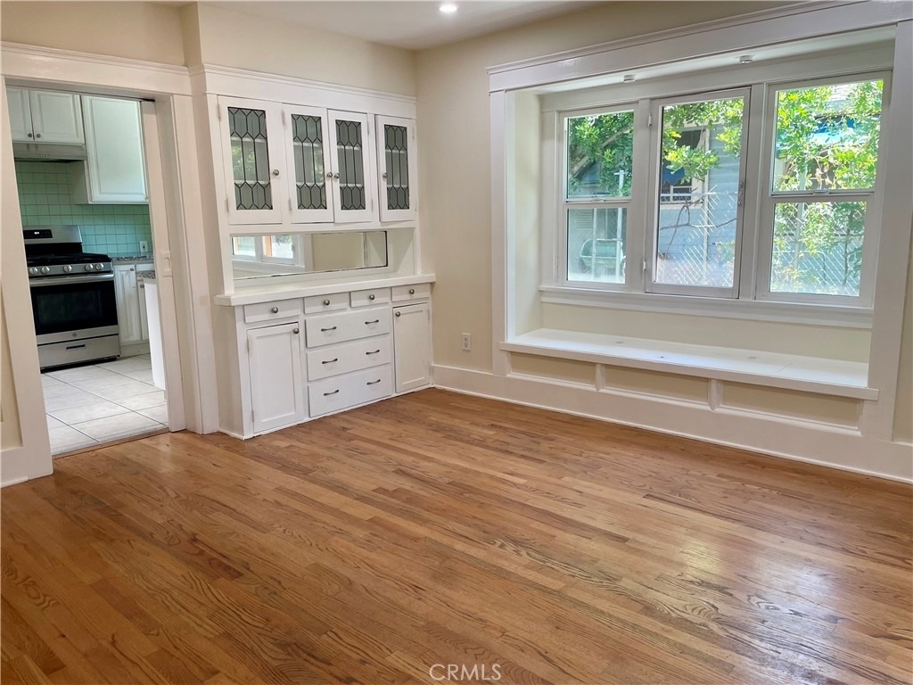 831 Boylston - Photo 6