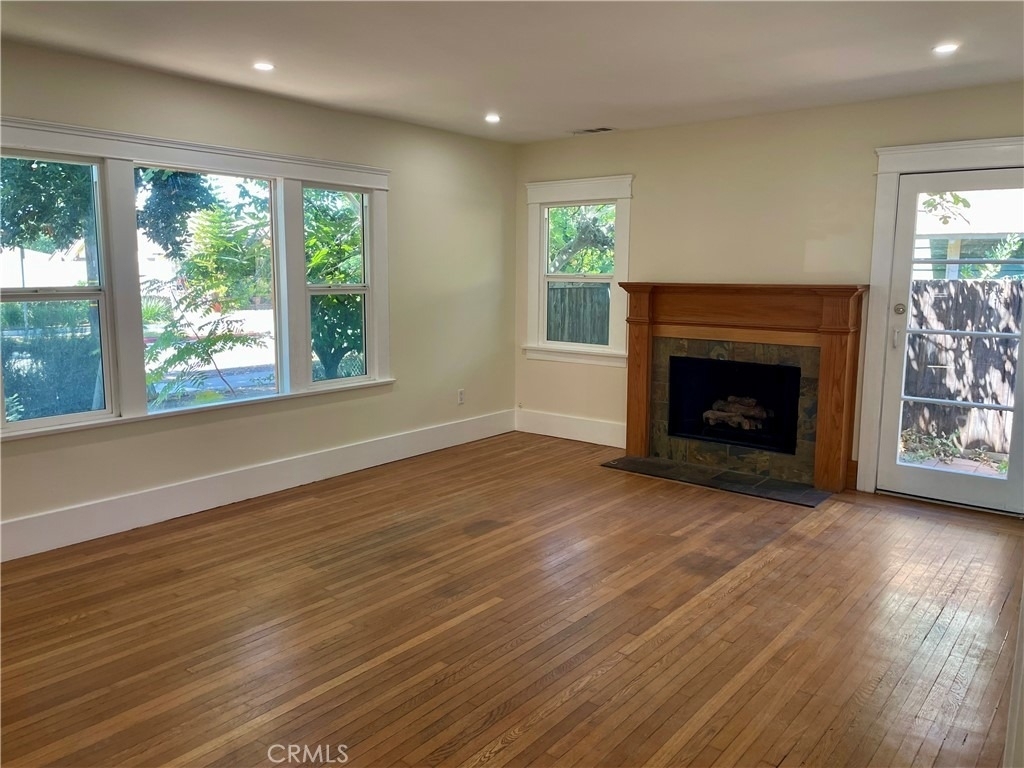 831 Boylston - Photo 3