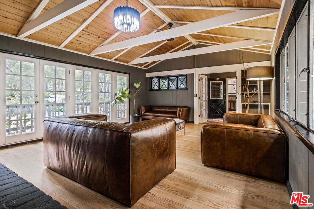 5228 Palm Drive - Photo 9