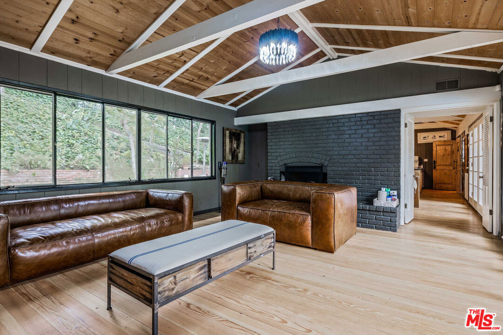 5228 Palm Drive - Photo 8