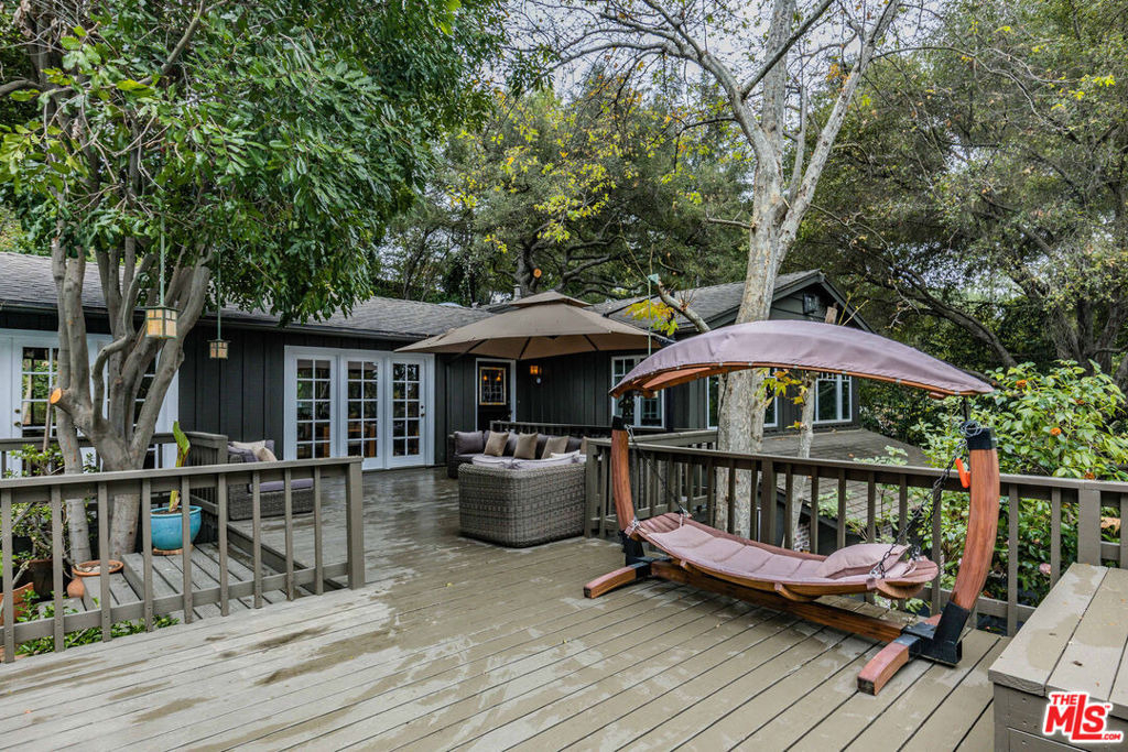 5228 Palm Drive - Photo 3