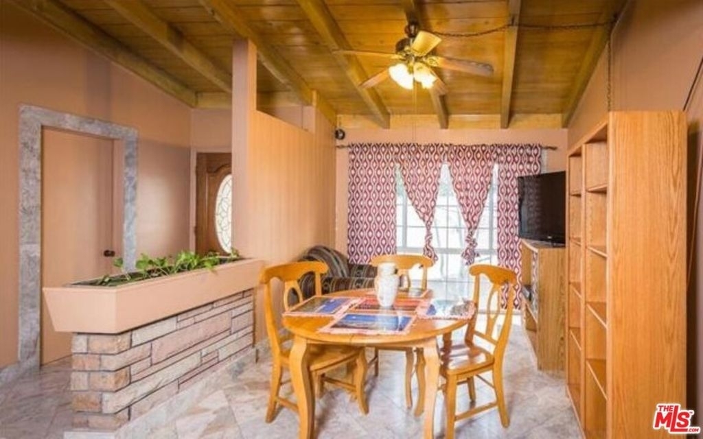 12938 Biola Avenue - Photo 11