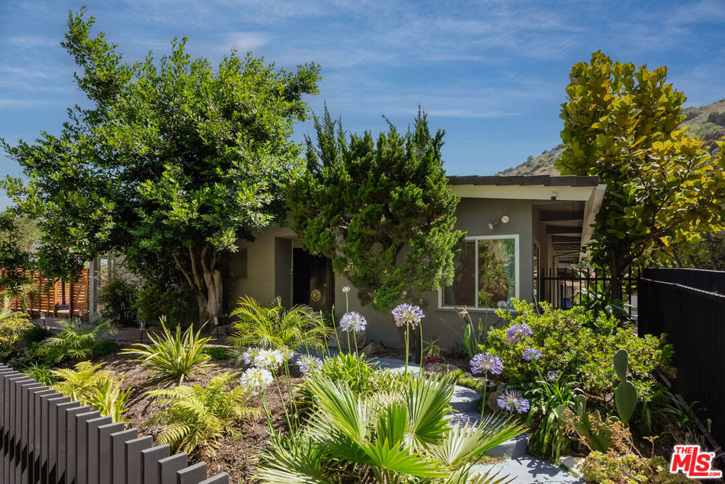 7211 Chelan Way - Photo 3