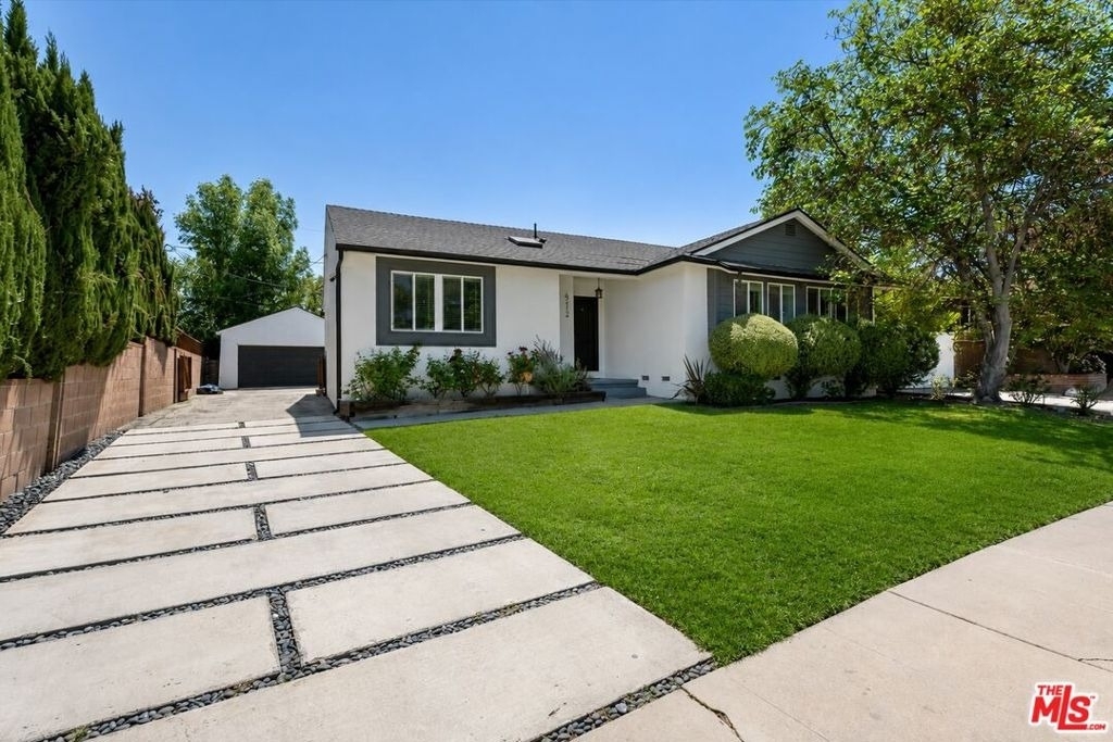 6212 Tunney Avenue - Photo 1