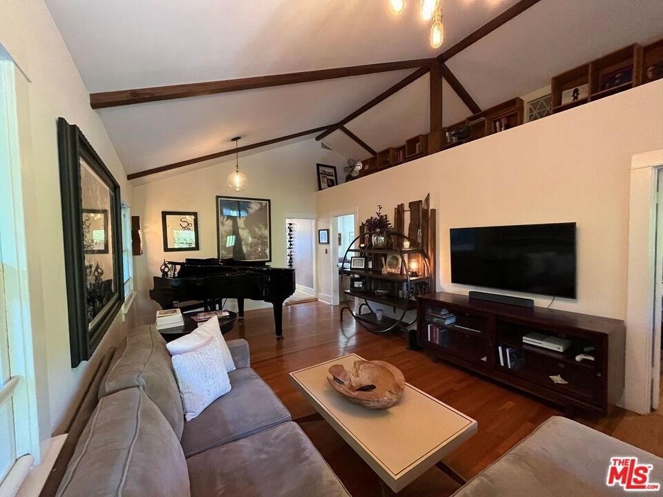 1315 N Mccadden Place - Photo 5