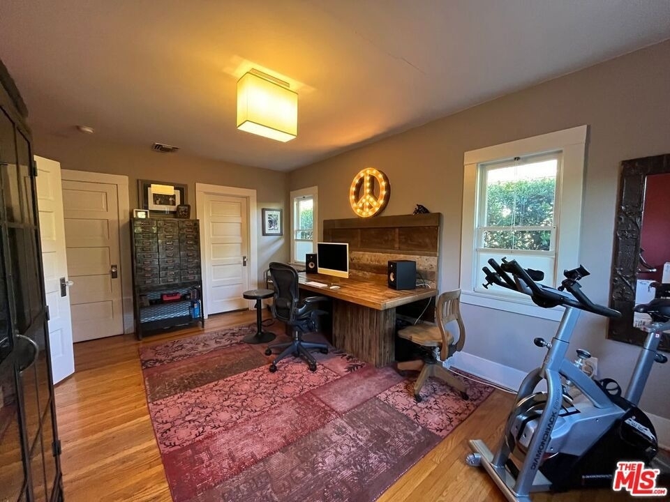 1315 N Mccadden Place - Photo 17