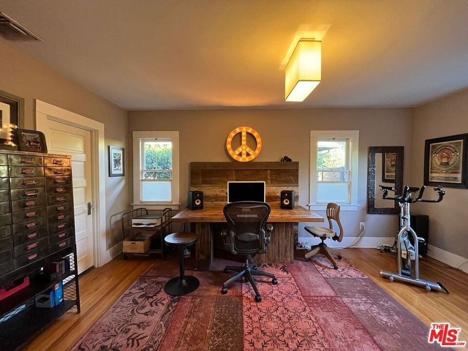 1315 N Mccadden Place - Photo 16