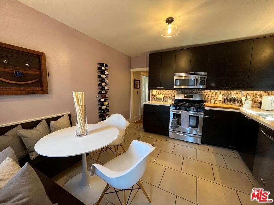 1315 N Mccadden Place - Photo 9