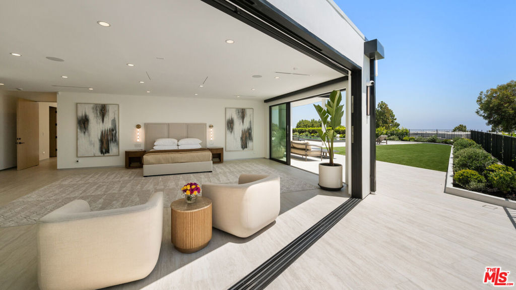 365 Trousdale Place - Photo 33