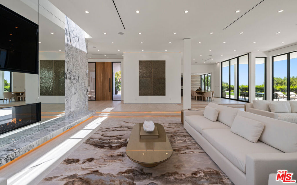 365 Trousdale Place - Photo 25