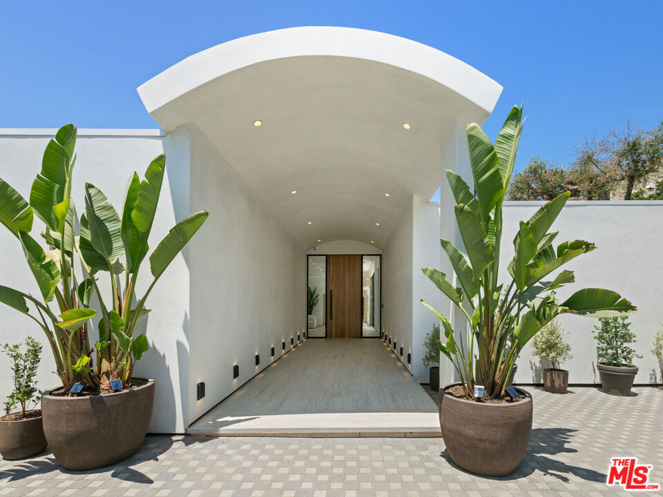 365 Trousdale Place - Photo 5