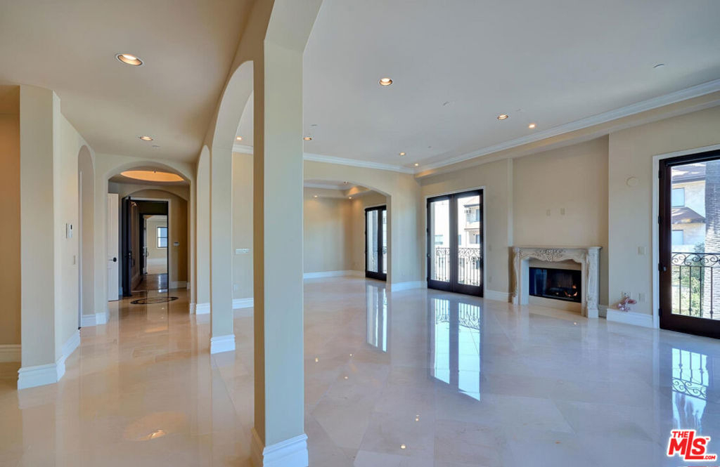 10830 Massachusetts Avenue - Photo 3