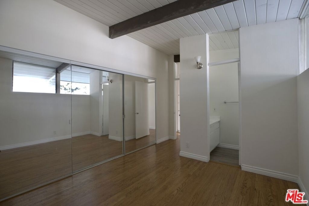 11133 Rose Avenue - Photo 10