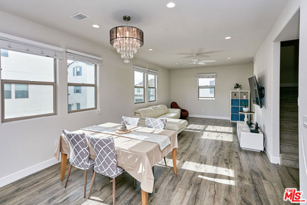 9831 Alburtis Avenue - Photo 22