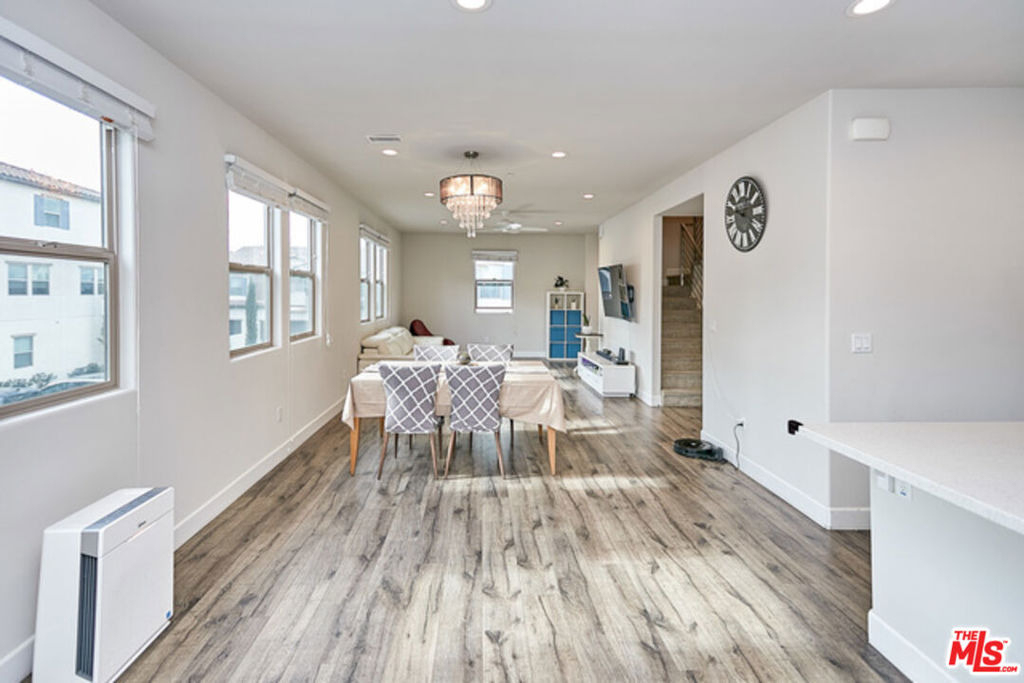 9831 Alburtis Avenue - Photo 23