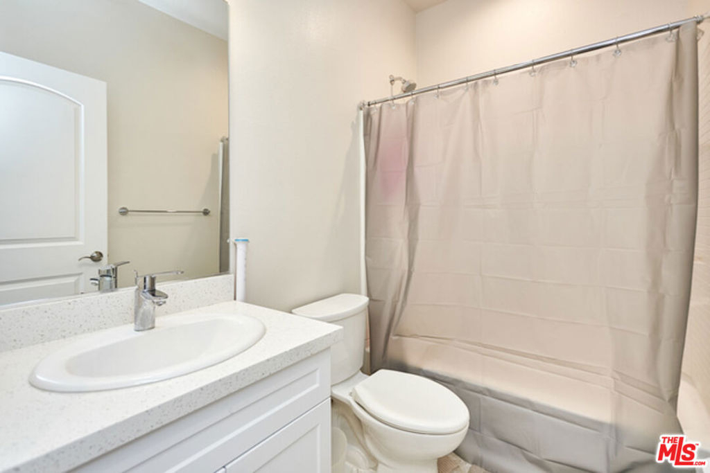9831 Alburtis Avenue - Photo 35