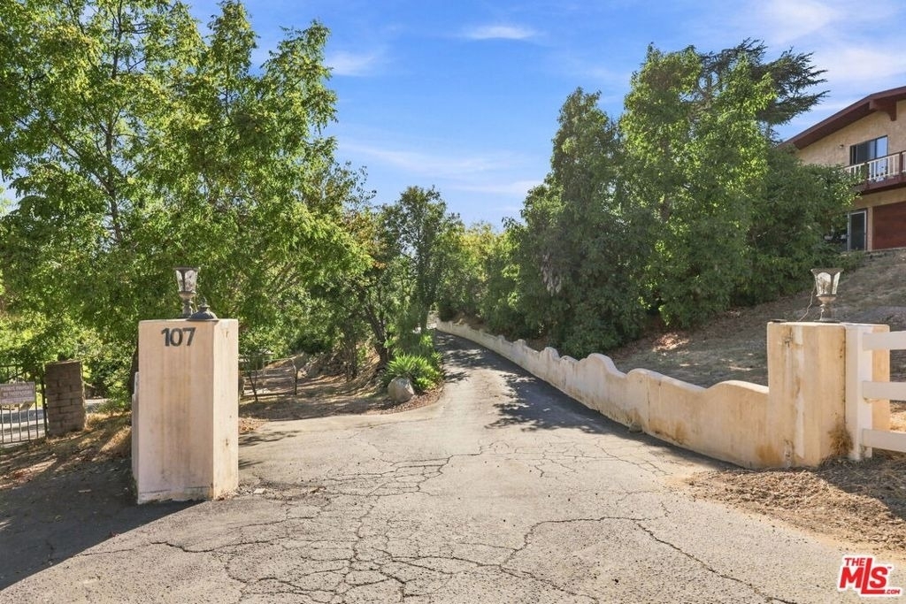 107 Alto Drive - Photo 34