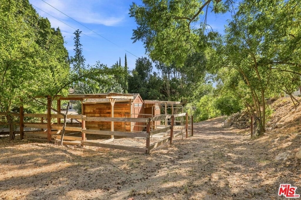 107 Alto Drive - Photo 35
