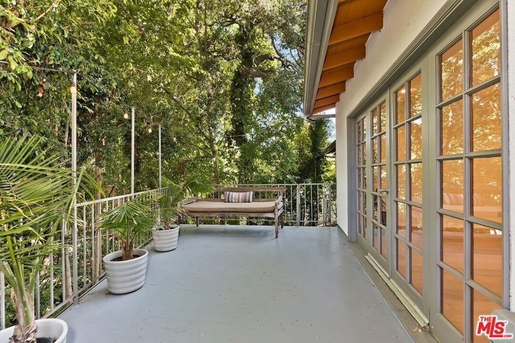 7586 Woodrow Wilson Drive - Photo 11