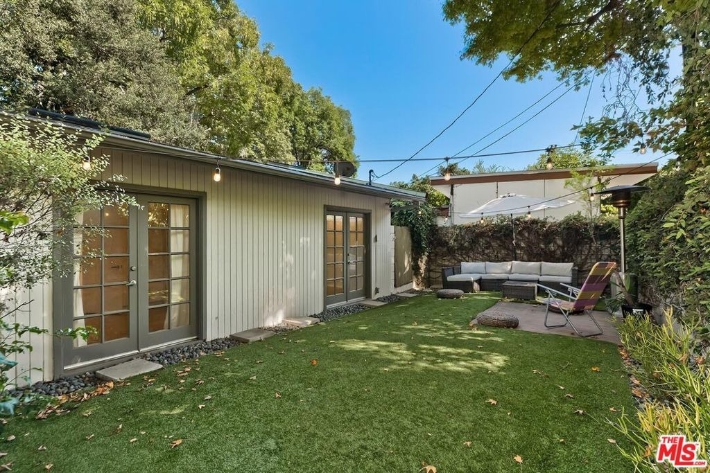 7586 Woodrow Wilson Drive - Photo 2