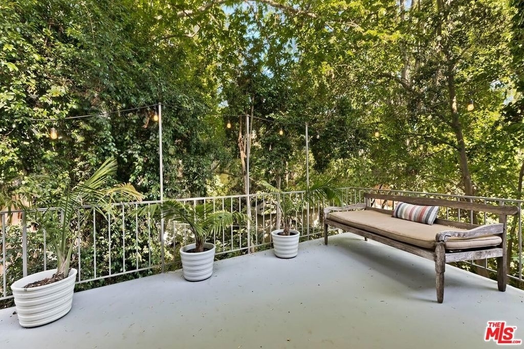 7586 Woodrow Wilson Drive - Photo 12