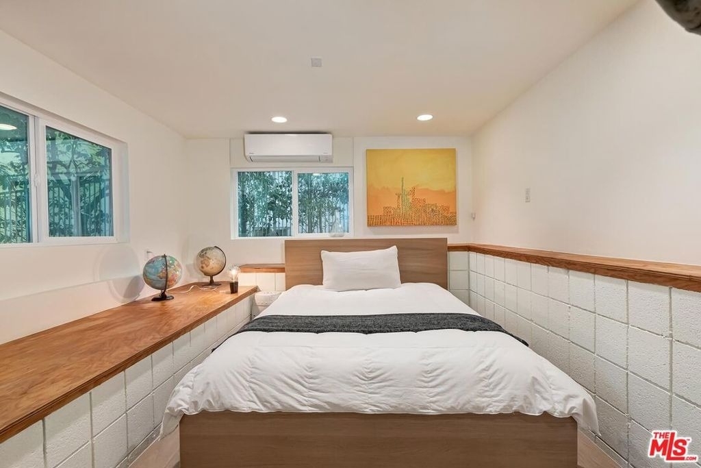 7586 Woodrow Wilson Drive - Photo 24