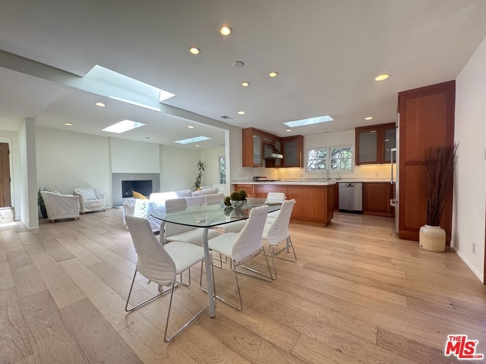 7586 Woodrow Wilson Drive - Photo 9