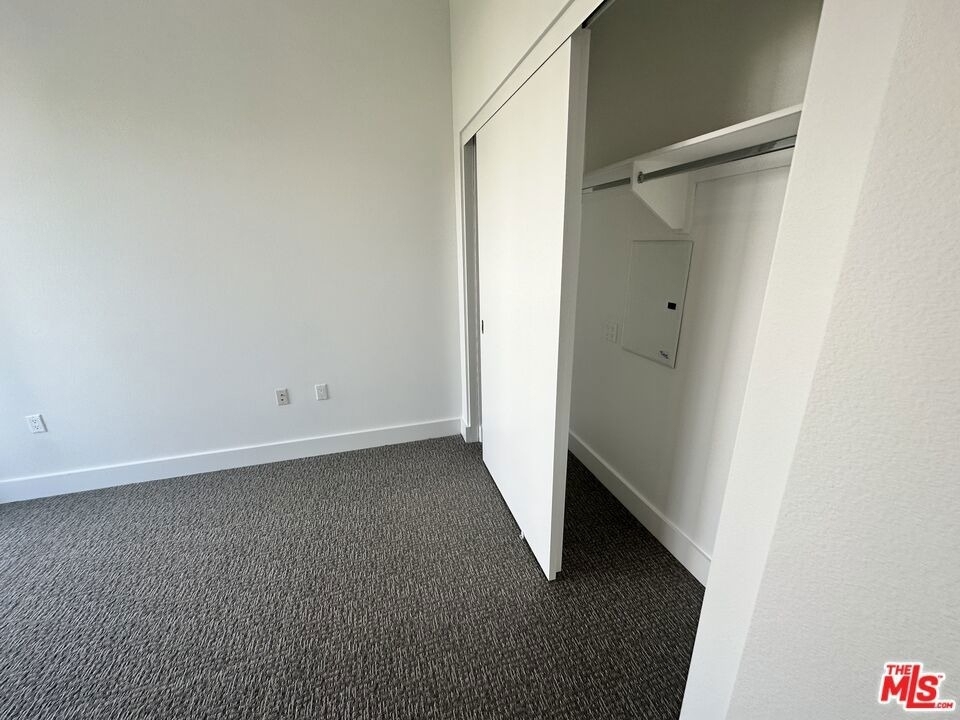 4210 Del Rey Avenue - Photo 12