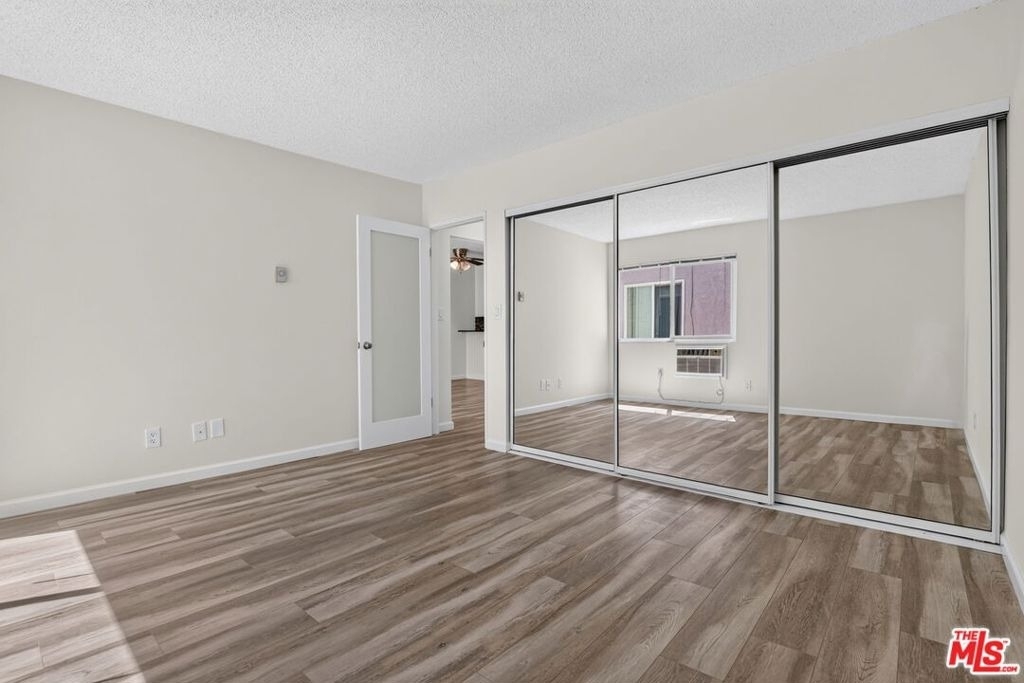 311 Montana Avenue - Photo 18