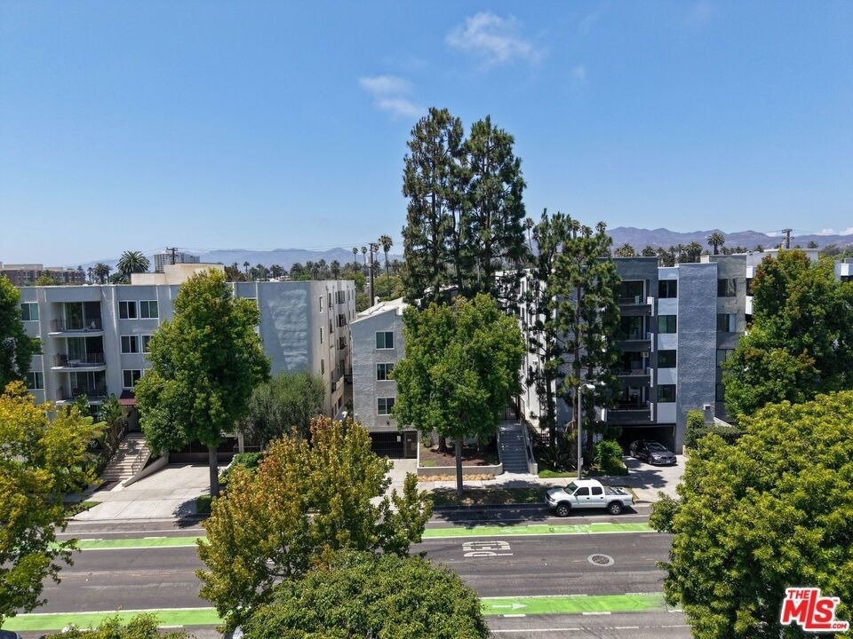 311 Montana Avenue - Photo 23