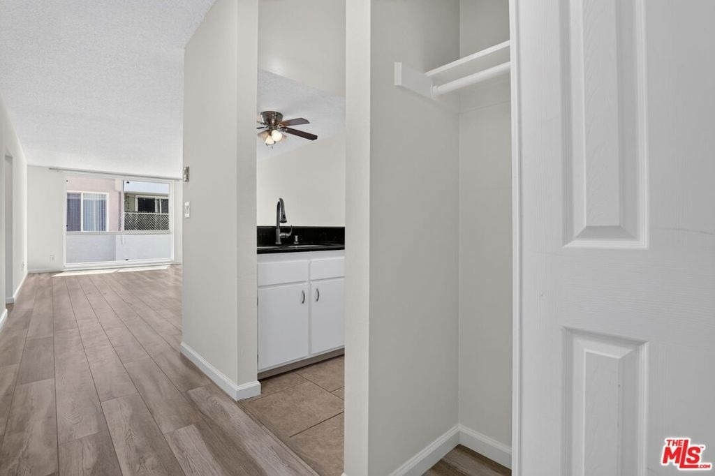 311 Montana Avenue - Photo 4
