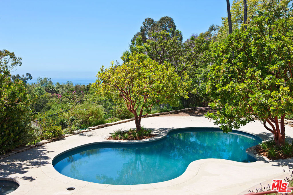 6228 Sycamore Meadows Drive - Photo 4
