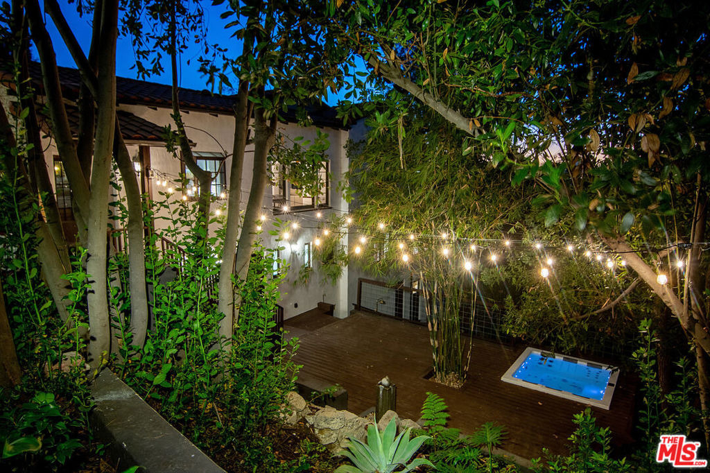 3475 N Knoll Drive - Photo 33