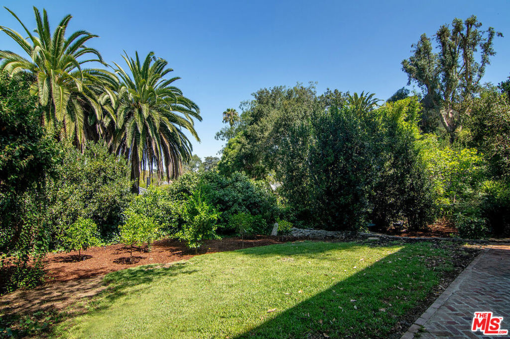 3475 N Knoll Drive - Photo 40