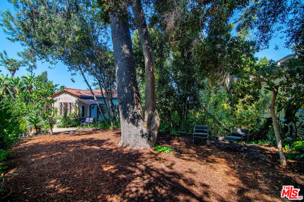 3475 N Knoll Drive - Photo 31