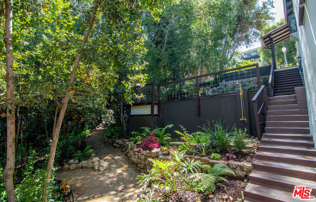 3475 N Knoll Drive - Photo 38