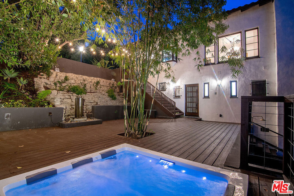 3475 N Knoll Drive - Photo 37