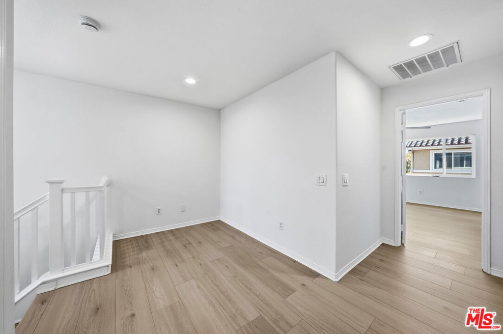25715 Wagner Way - Photo 10