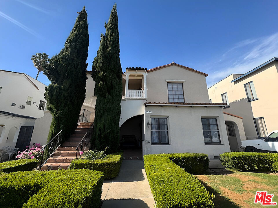 1525 1/2 S Orange Grove Avenue - Photo 0