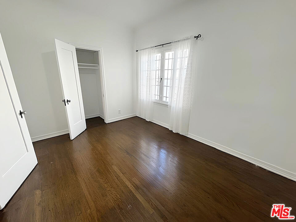 1525 1/2 S Orange Grove Avenue - Photo 7
