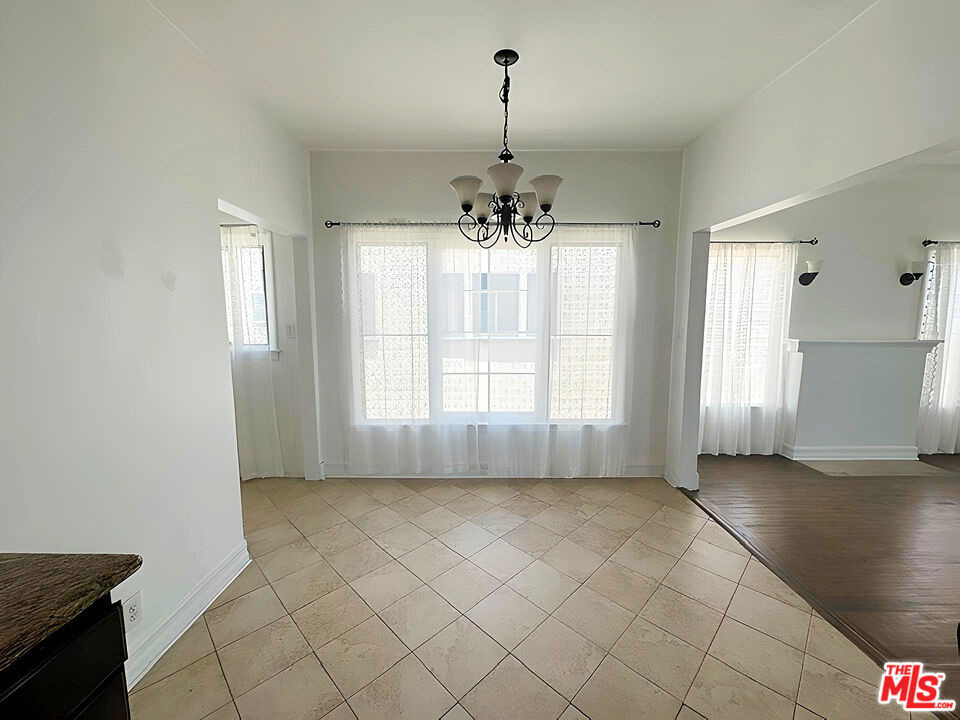 1525 1/2 S Orange Grove Avenue - Photo 5