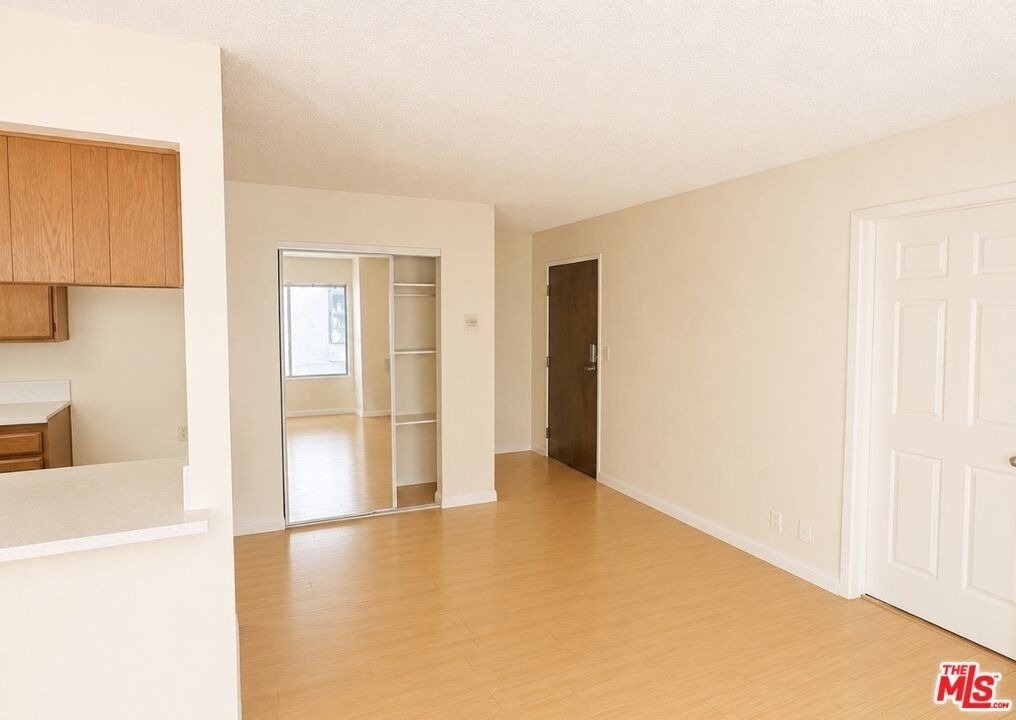 13406 Moorpark Street - Photo 4