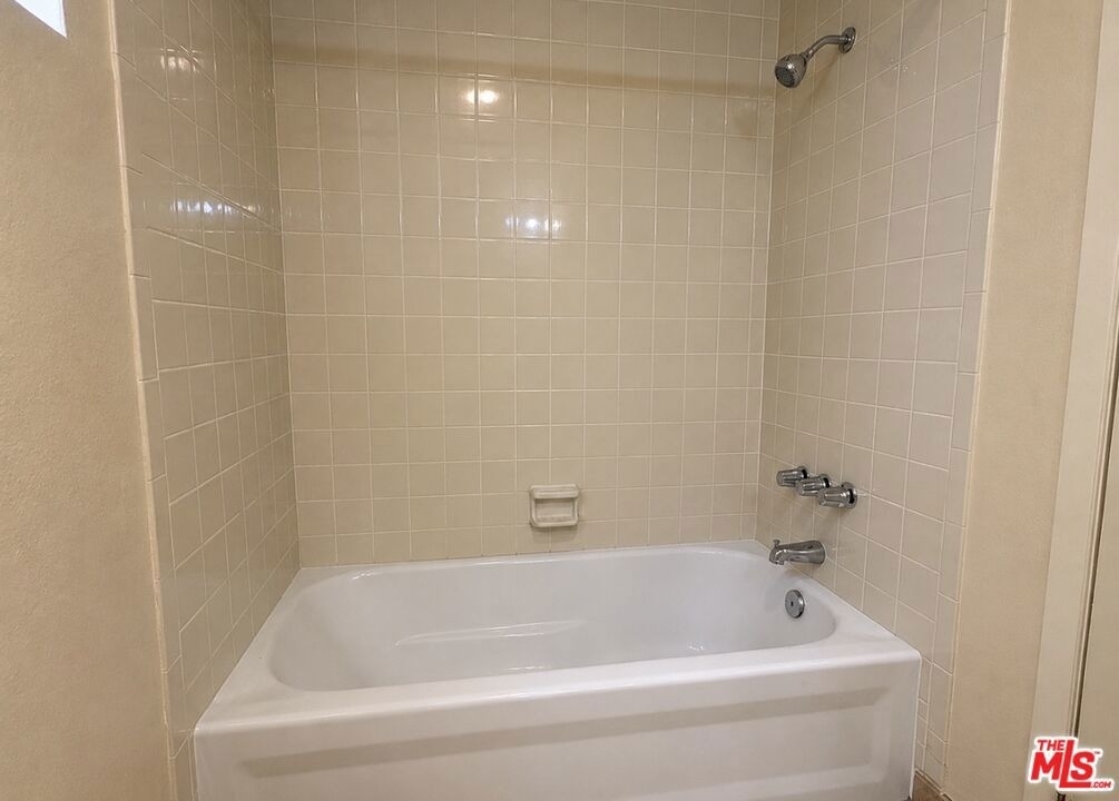 13406 Moorpark Street - Photo 17
