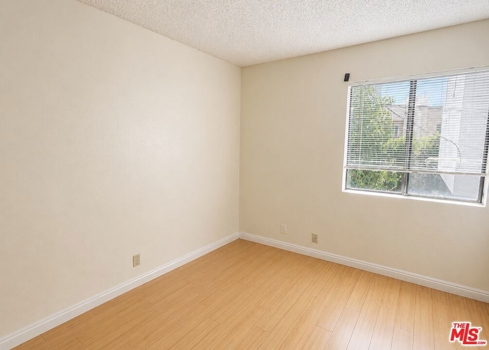 13406 Moorpark Street - Photo 13