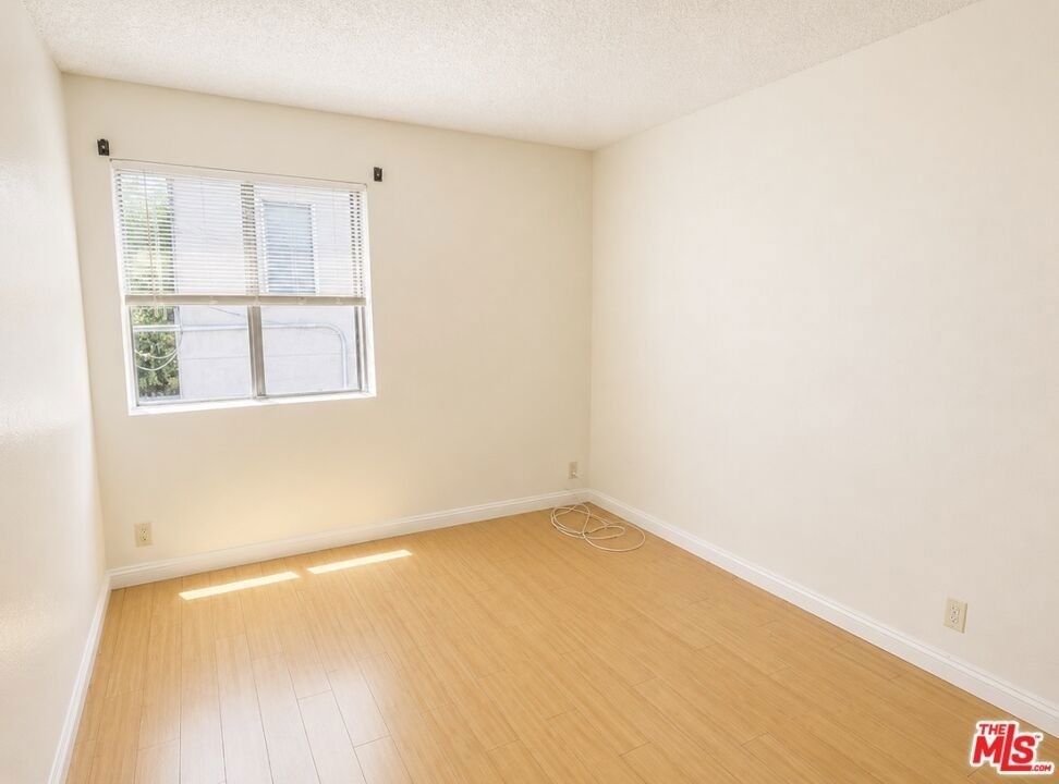 13406 Moorpark Street - Photo 15